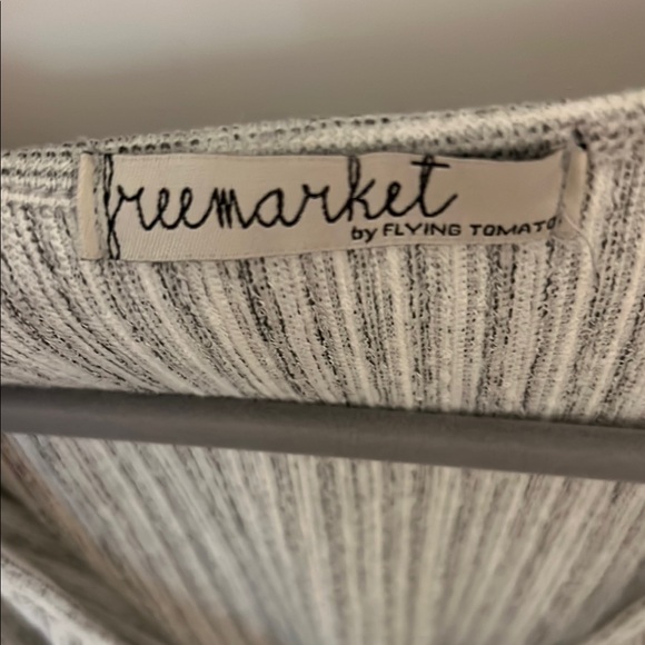 Gray Ribbed Wrap Romper - Picture 3 of 3